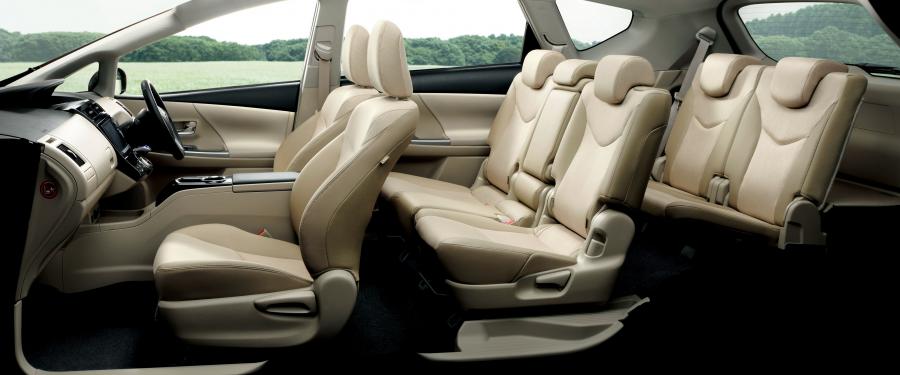  Toyota Prius a 2014 года  (фото 4 из 7)